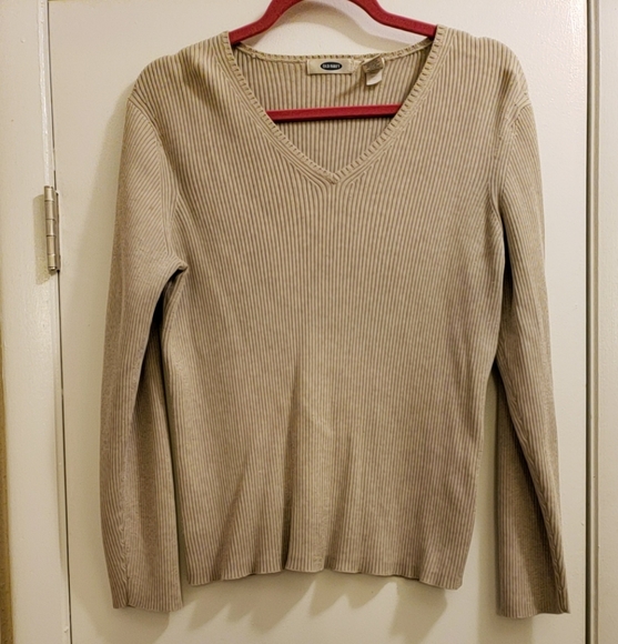 Old Navy Sweaters - ❤️❤️SOLD!!❤️❤️Pullover tan ribbed sweater